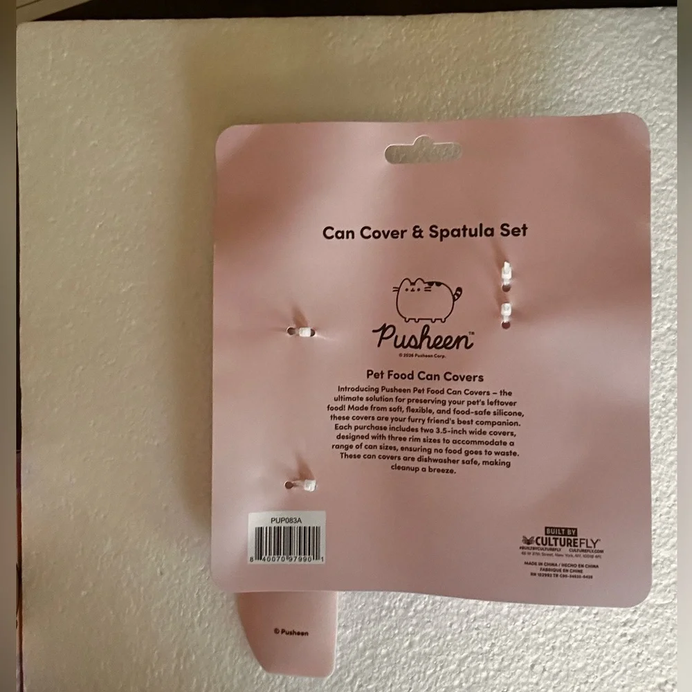 Pusheen Gift Set w/Pedestal Bowl, Can Covers & Spatula Set, Figure and Decals